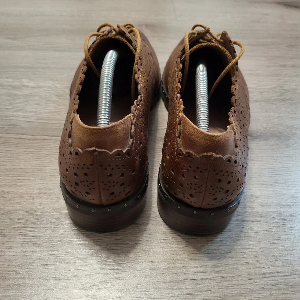 Sundance Brown Leather Scalloped Oxford Lug Sole Studded Shoes EU size 41 US 10